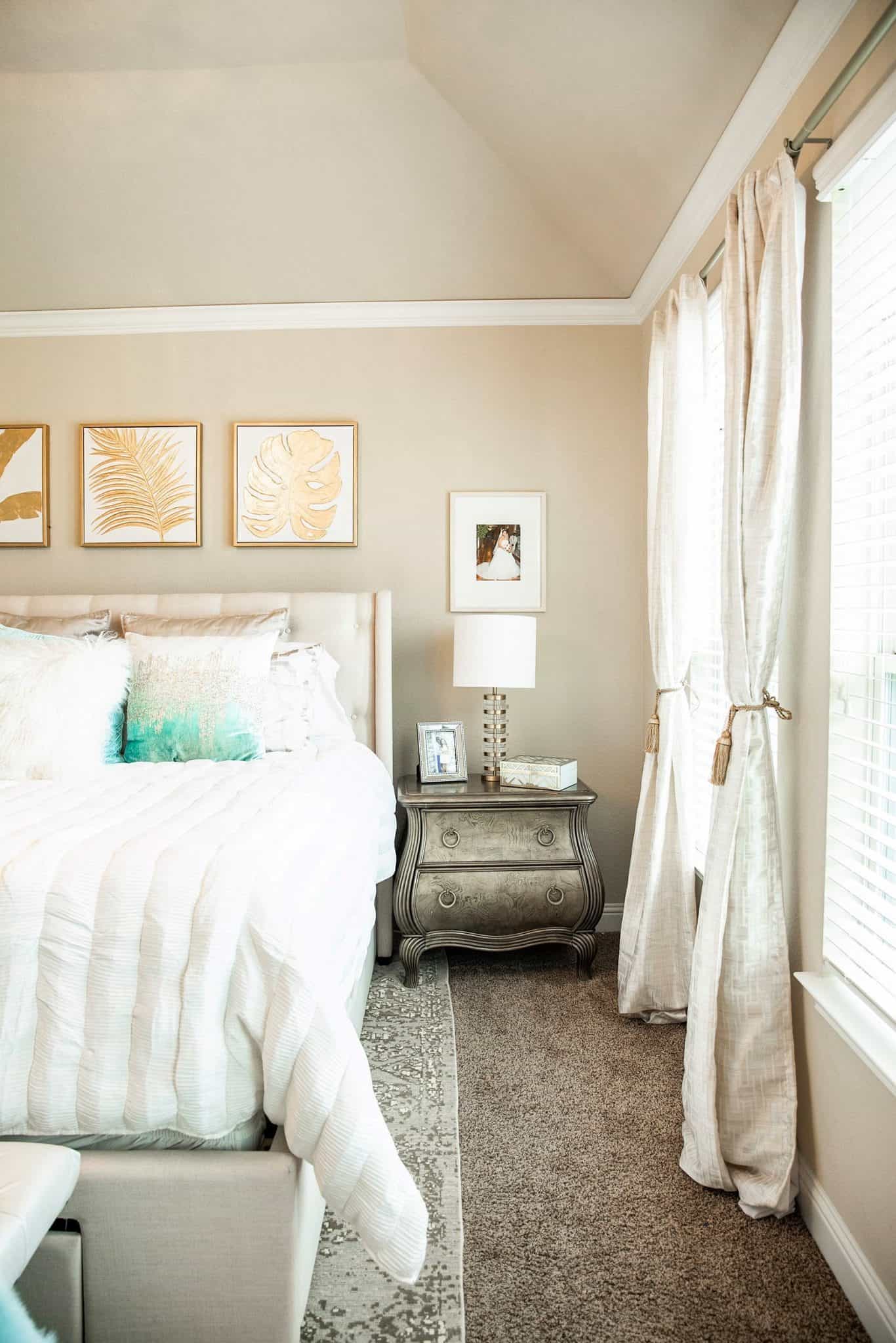 Coastal Glam Bedroom Ideas featured by top US lifestyle blog, Glamorous Versatility